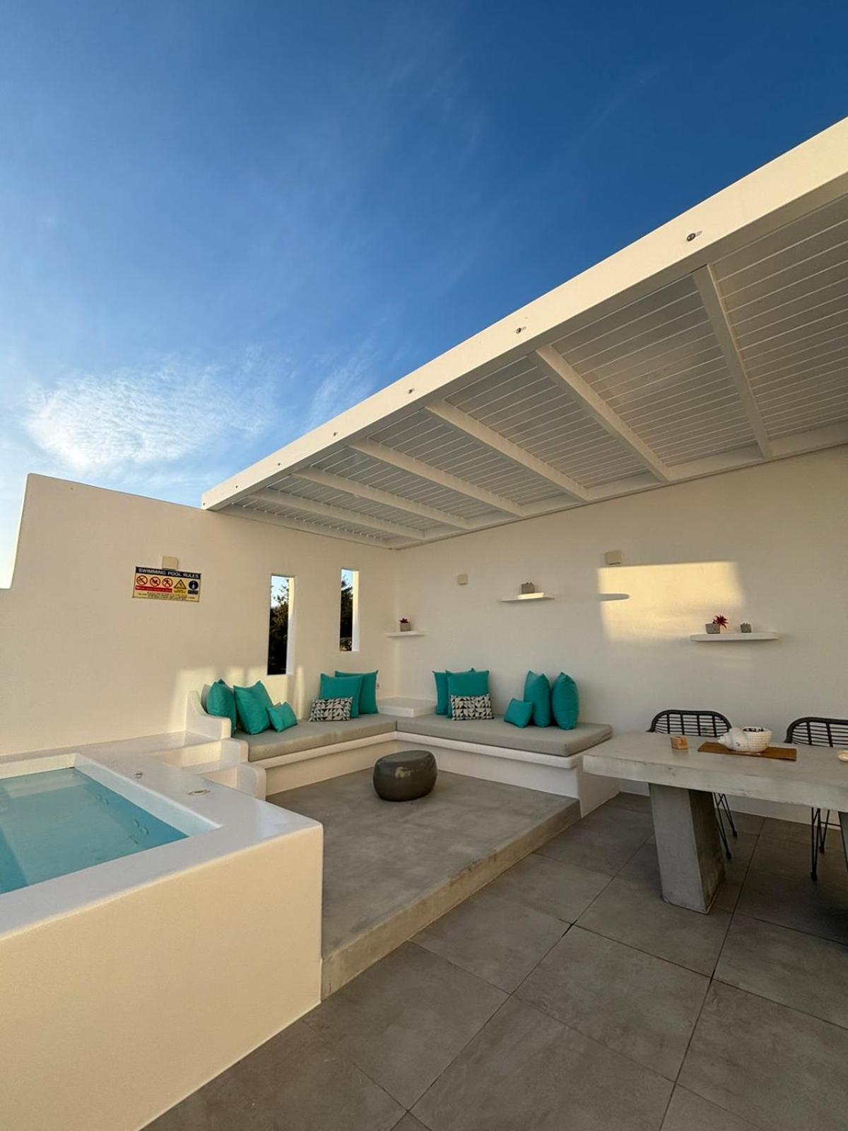 Kapetan Giannis Suite Adamantas  ภายนอก รูปภาพ